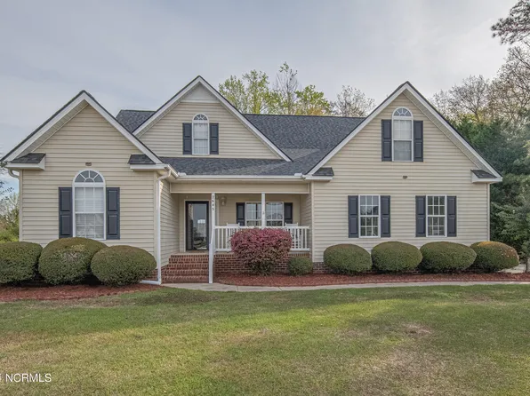 2645 Plumosa Drive, Grimesland, NC 27837