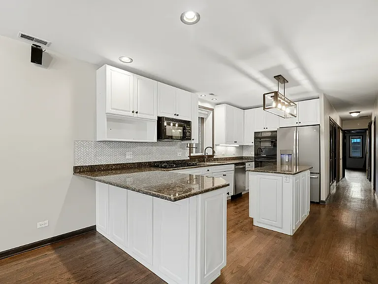619 N Racine Ave #1 — Photo 11
