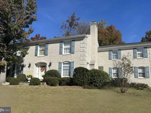 710 W Tantallon Dr, Fort Washington, MD 20744