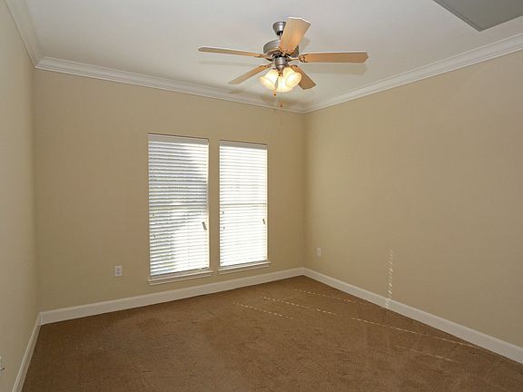 4th image of 3515 Arista Blvd #135