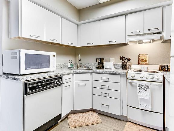 12750 Gateway Park Rd # One Bedroom B, Poway, CA 92064 | Zillow