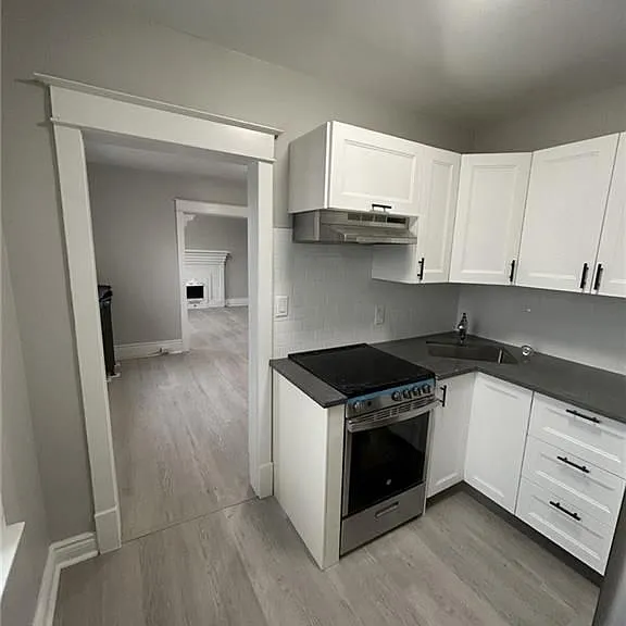 983 Main St E #6 — Photo 5
