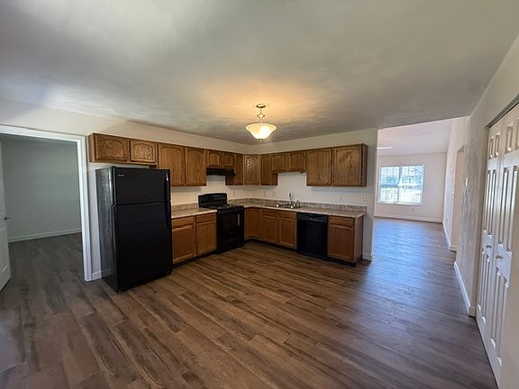 3rd image of 1901 Galway Dr #1901