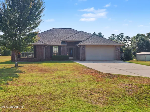 31 Deerwood Dr, Perkinston, MS 39573