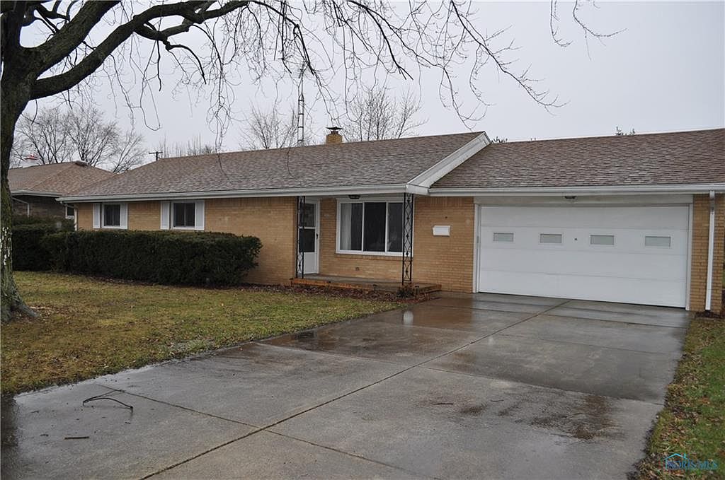 203 Park Ln, Walbridge, OH 43465 Zillow