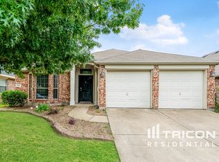 541 Hickory Ln, Fate, TX 75087