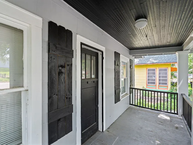 8102 Highland Ave — Photo 32