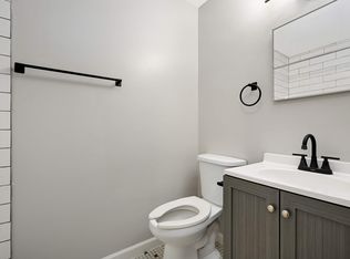 3115 Aldrich Ave S #202, Minneapolis, MN 55408