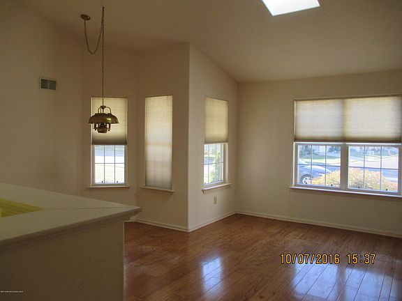 3rd image of 1227 Thornbury Lane #B