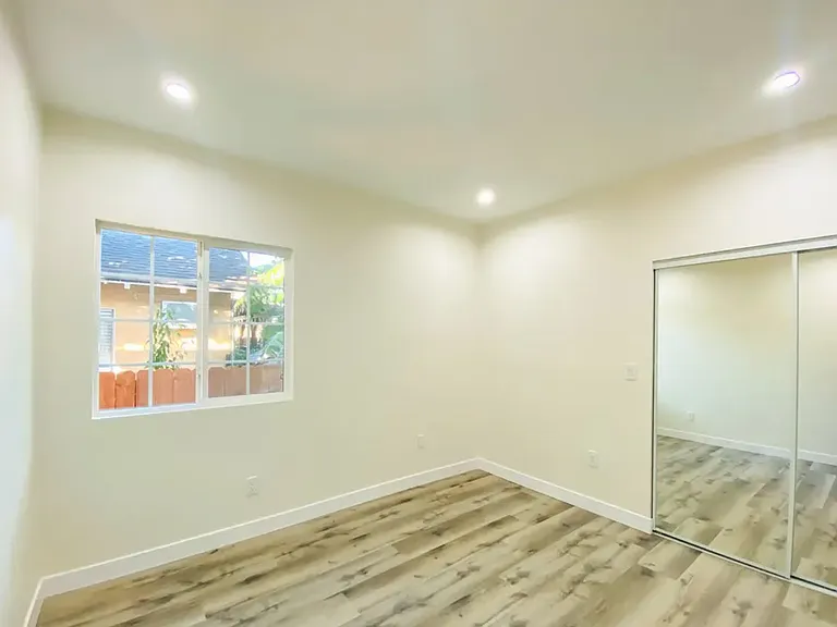 4033 Adair St — Photo 8