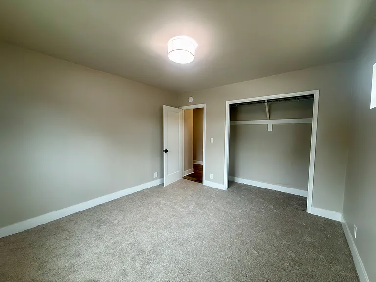 831 Monticello Dr — Photo 29