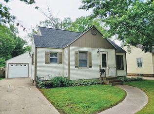 308 W 22nd St, Holland, MI 49423