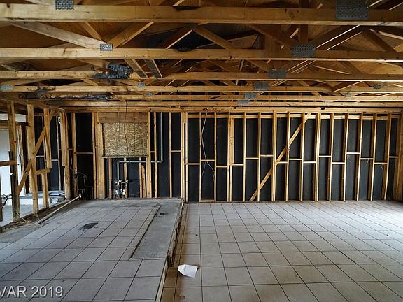 4th image of 3105 Roseville Way