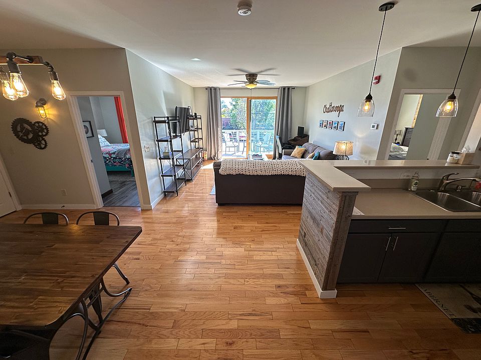 1st image of 1609 Long St APT 205