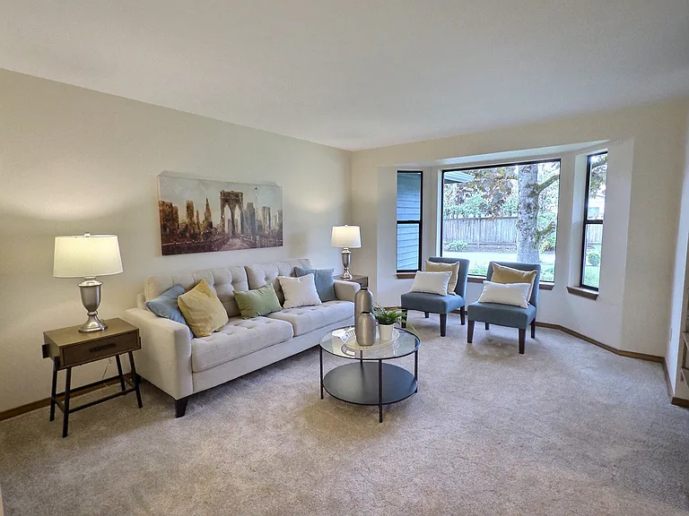 3910 Maple Rd — Photo 4