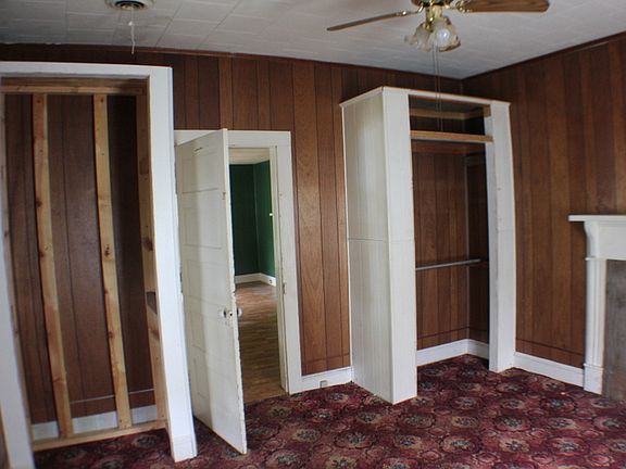 5th image of 216 W Oakdale St