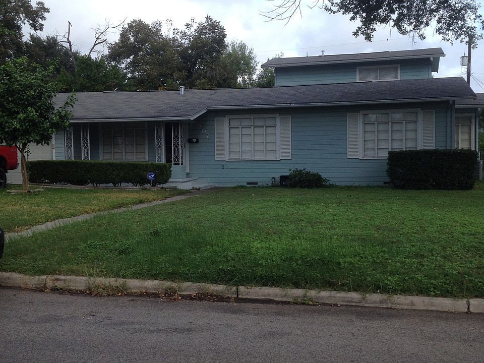 1st image of 207 Haverhill Dr