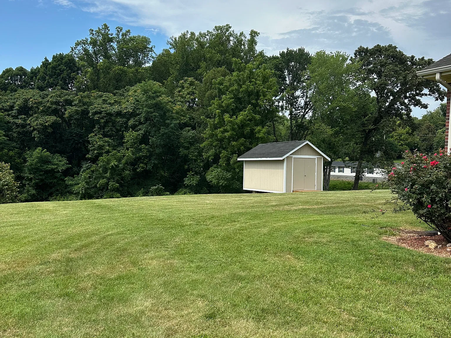 3 bed, 1400 sqft, $1,500 — Photo 4
