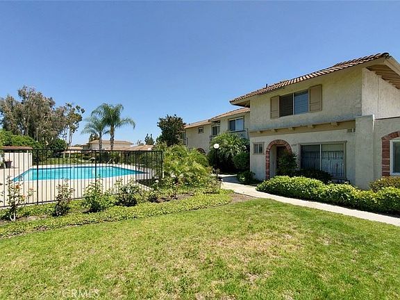 3rd image of 10087 Decima Dr
