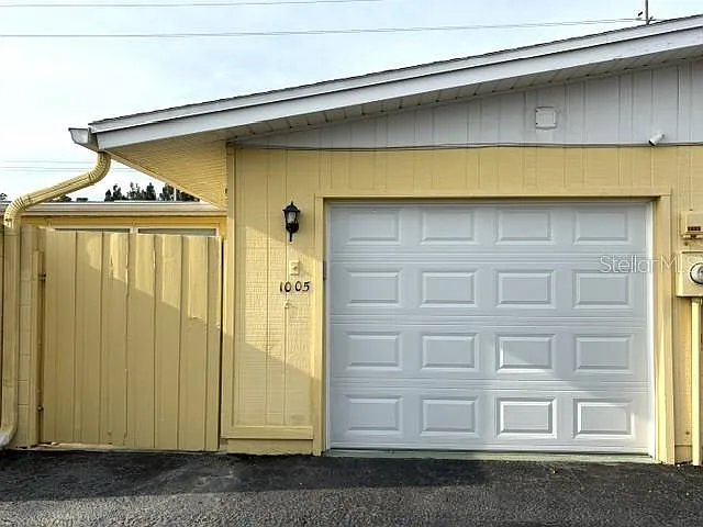 1005 Rickenbacker Dr — Photo 46