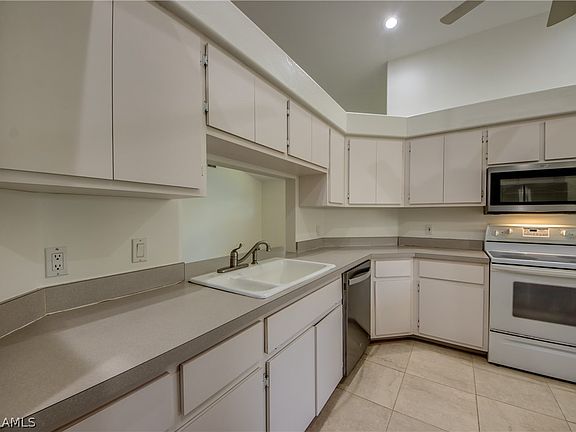 4th image of 9451 Palm Island Cir