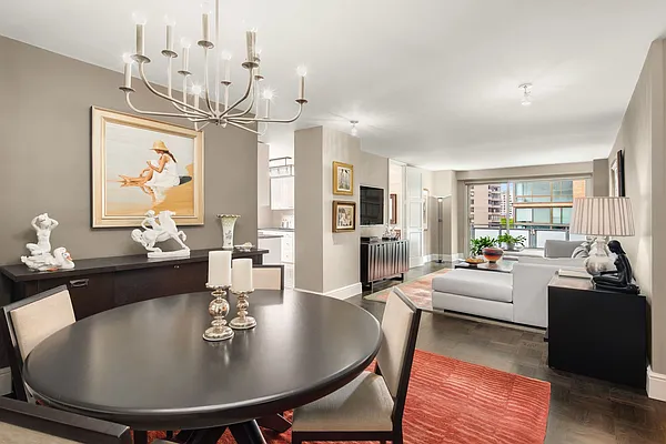 Sold by Compass | media 18