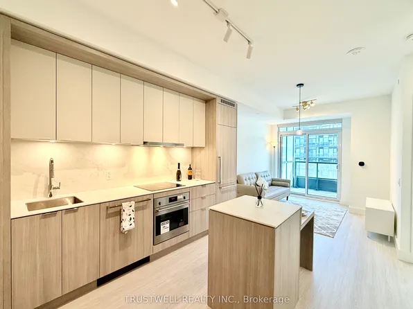 6 Greenbriar Rd #503, Toronto, ON M2K 0H6