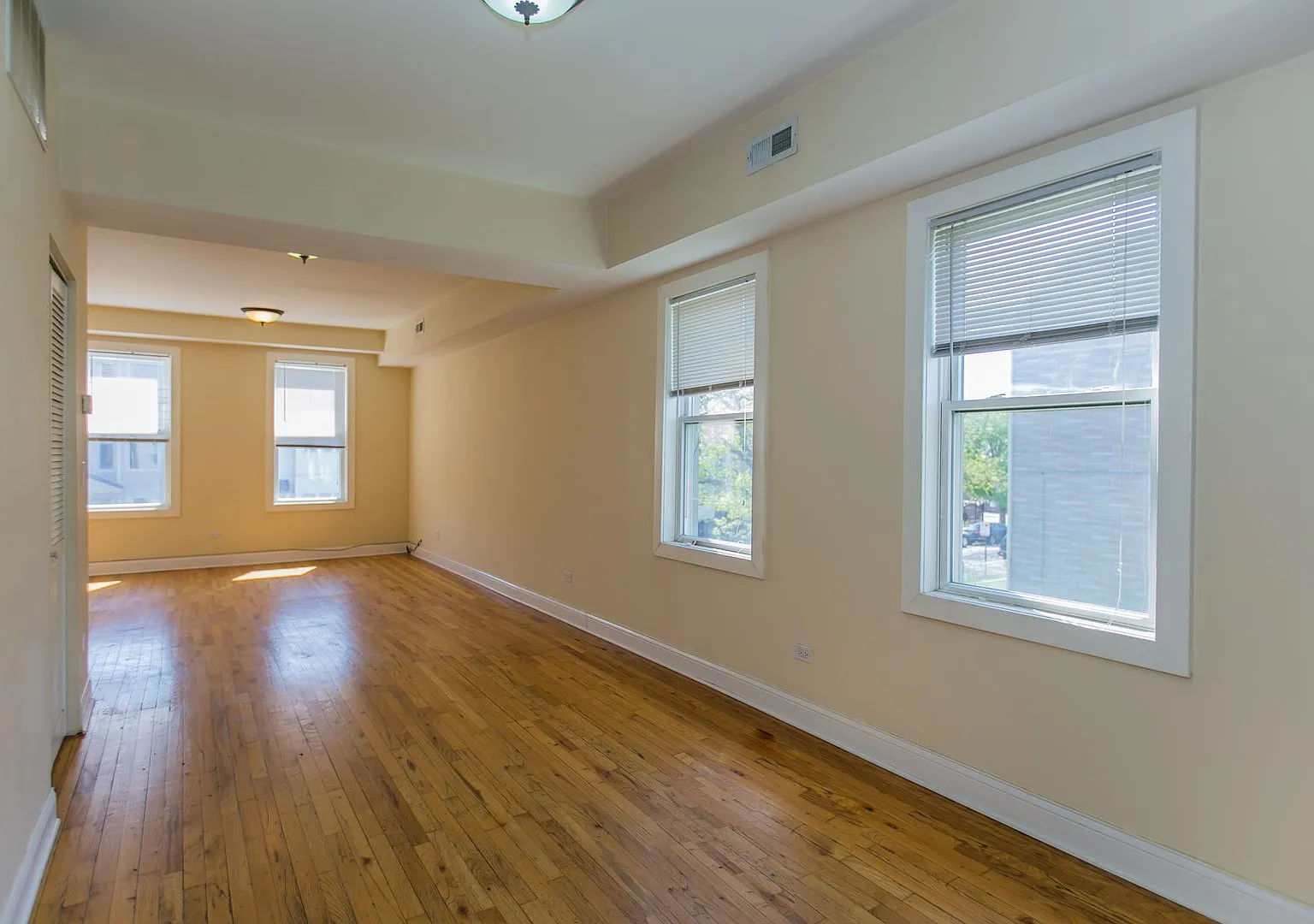 1636 N. Spaulding Ave — Photo 4