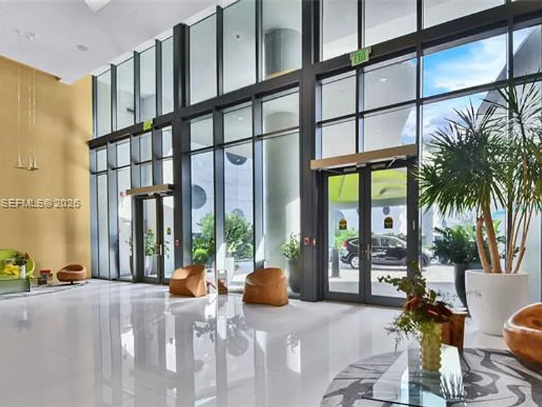 501 NE 31st St #Penthouse 4302 — Photo 27