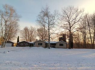 1075 W Newberg Rd, Pinconning, MI 48650