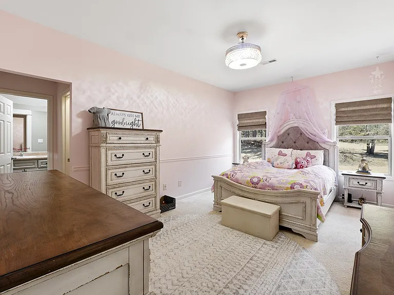 34 Brittany Way — Photo 49