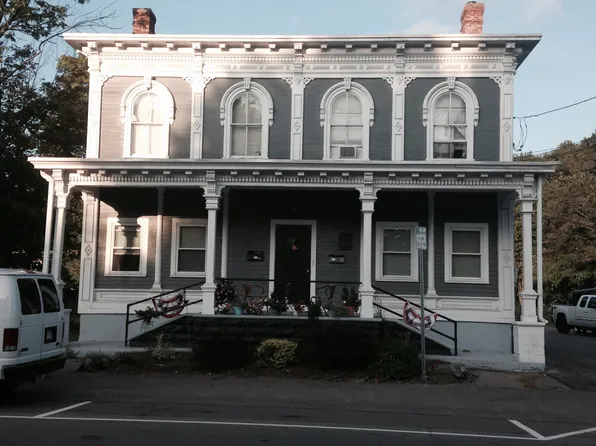 121A South St #3, Plainville, MA 02762