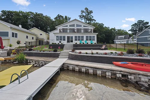 168 E Gull Lake Dr Photo 1