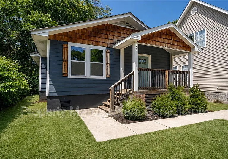 805 Rison Ave NE — Photo 2