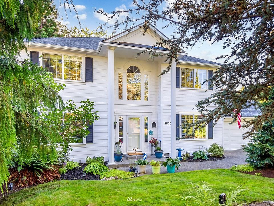Here is that classic looking home - stays cool all summer with central a/c -