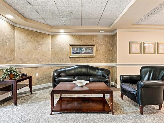 4th image of 2201 Briarwood Vlg Unit 2201