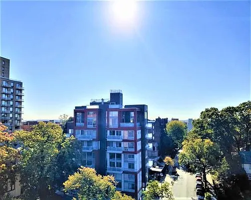 Rented by Ridgewood Capital NYC LLC | media 12