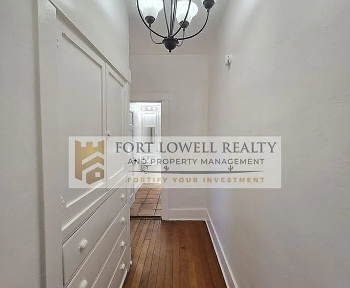 648 E 8th St — Photo 7