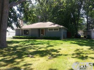 1555 Airport Rd, Norton Shores, MI 49444