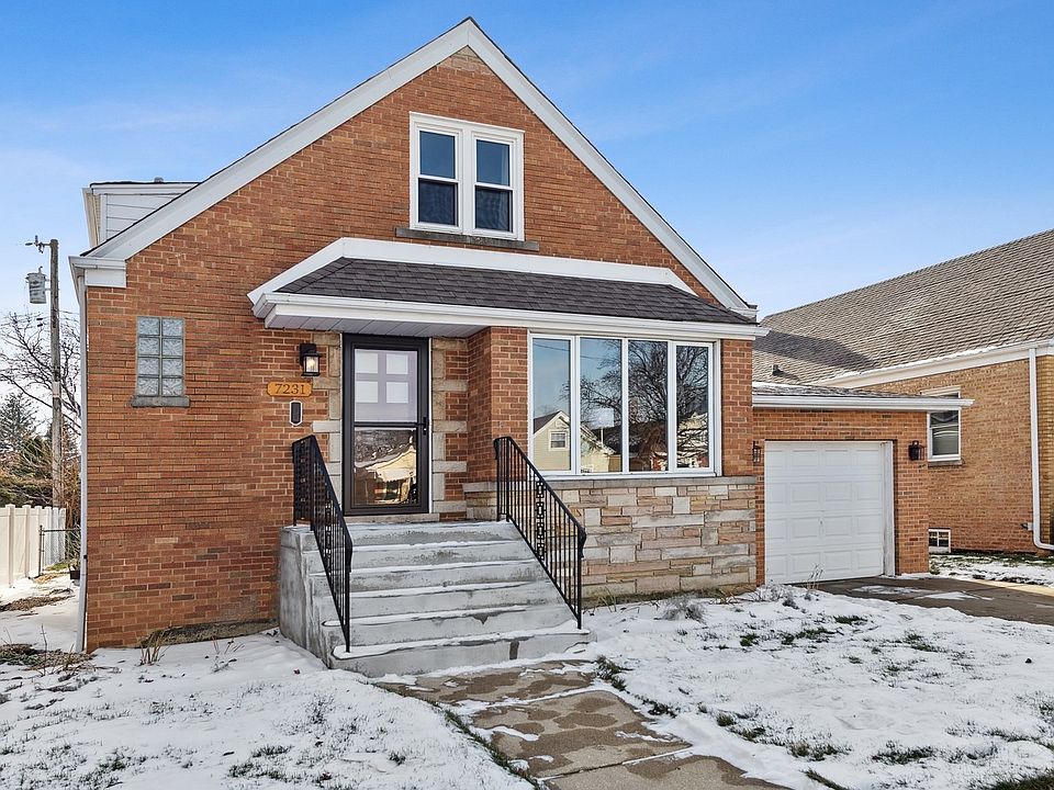 Welcome to 7231 W Everell in the Norwood Park neig