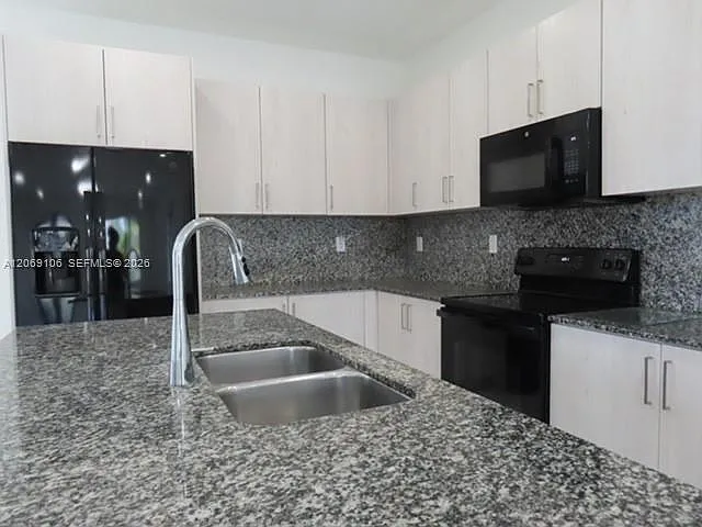 22735 SW 130th Ave — Photo 6
