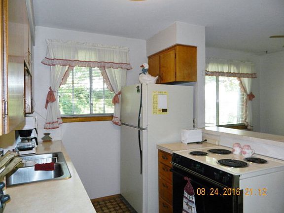 3rd image of 650 Westhill Ave