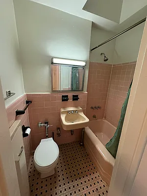 Rented by KNOCKKNOCK LLC | media 12