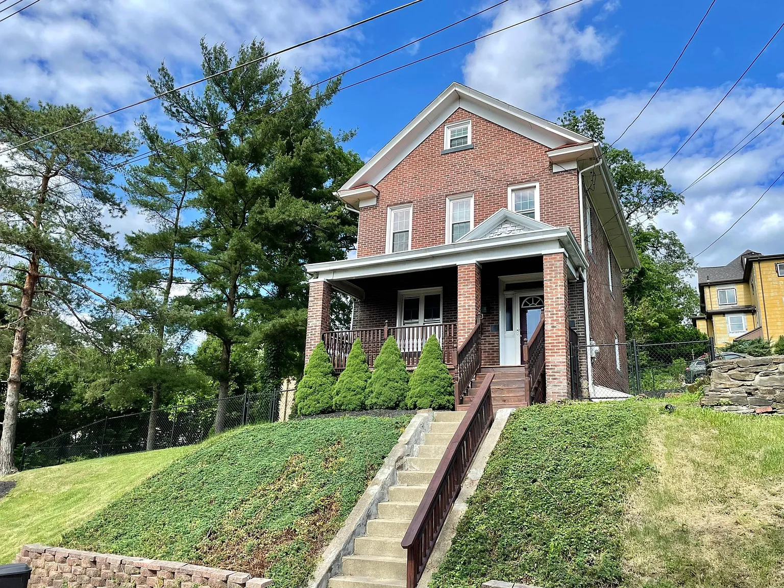 1303 Rutherford Ave photo 1