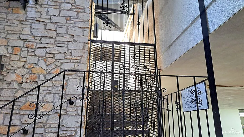Studio, 1.0 bath, 487 sqft, $750 — Photo 4