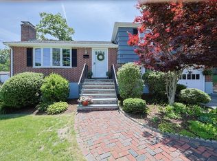 61 Colwell Dr, Dedham, MA 02026