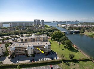 308 Golfview Rd APT 107, North Palm Beach, FL 33408