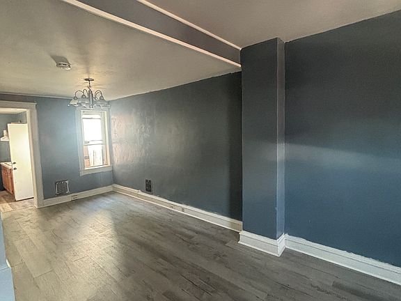 2nd image of 812 Muhlenberg St