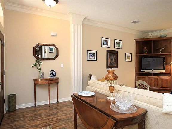 5th image of 6840 Queensclub Dr