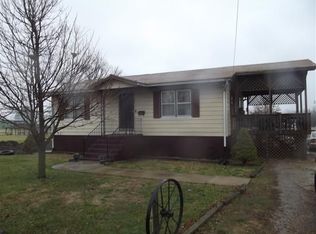 303 S Emmerson St, Slater, MO 65349